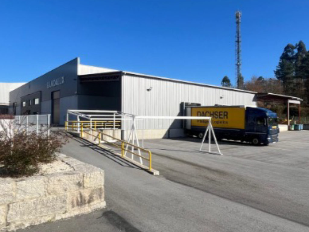 Bandalux: Ampliación de la fábrica de estores y persianas de la empresa